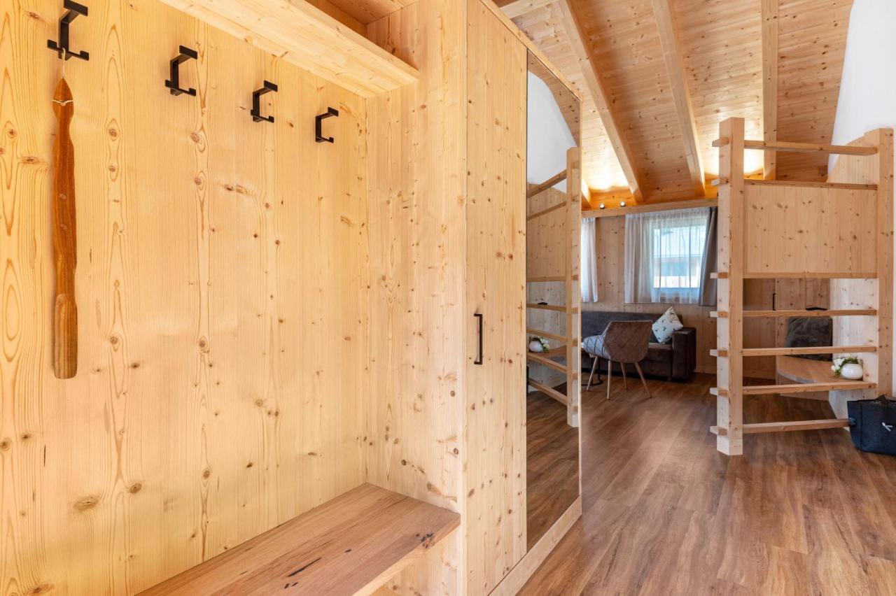 Les Ciases Chalets Dolomites Apt 3 San Vigilio Di Marebbe Exterior photo